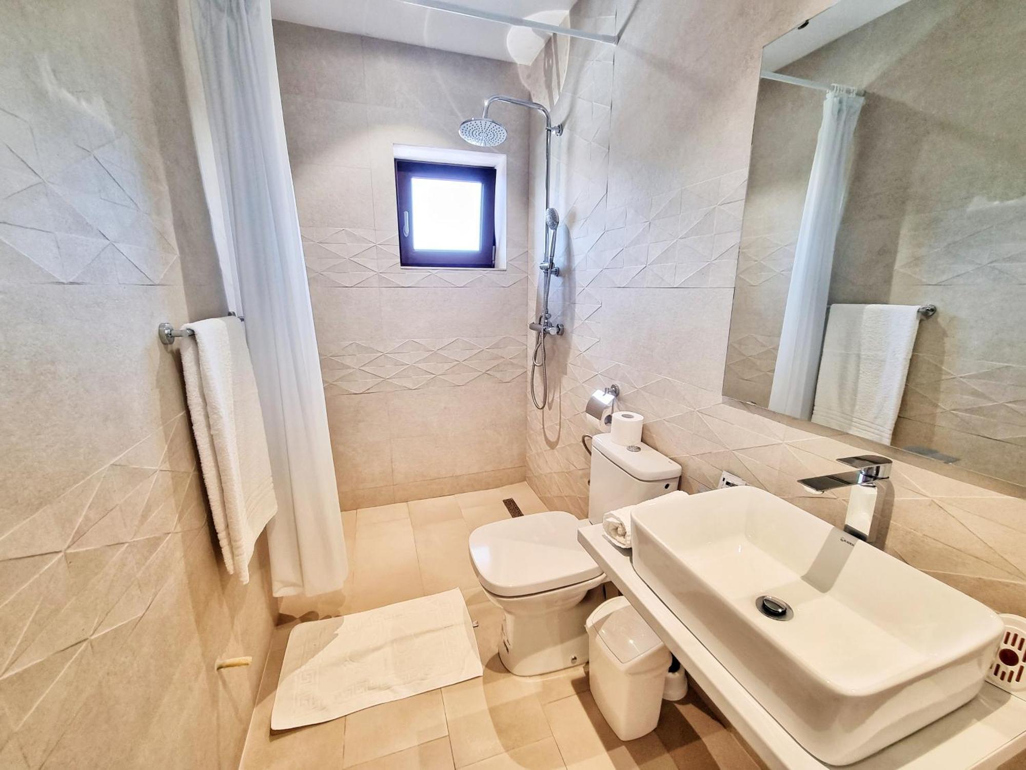 Casa Cochilia - Camera Privata In Localitatea Tuzla Ngoại thất bức ảnh
